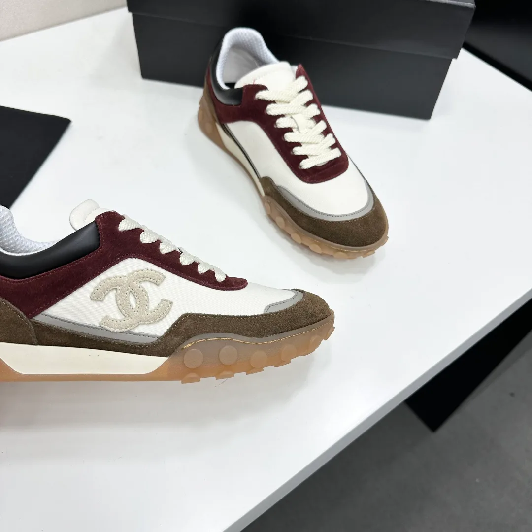 Women's Sneakers CHANEL 18025580