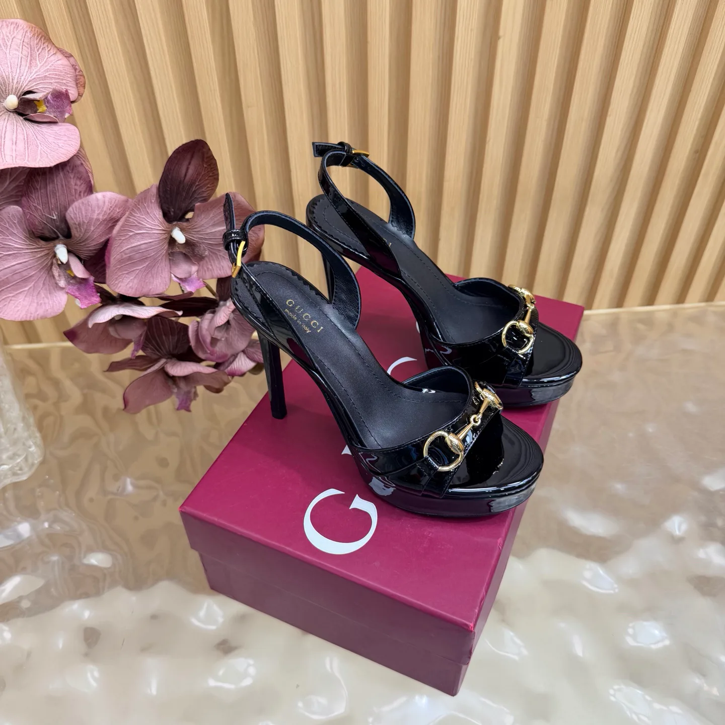 Women's Open-Toe Sandals GUCCI 17448811