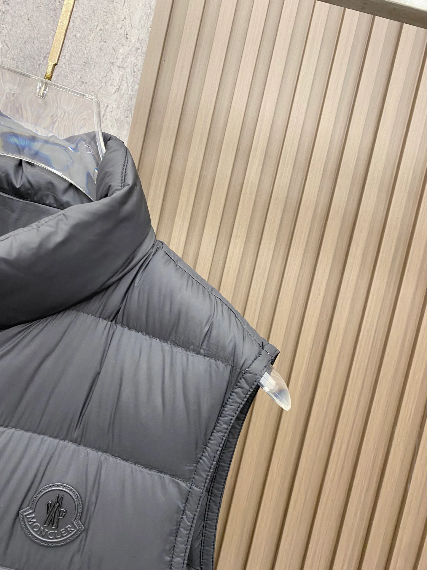 Жилеты Мужские Moncler 18596392