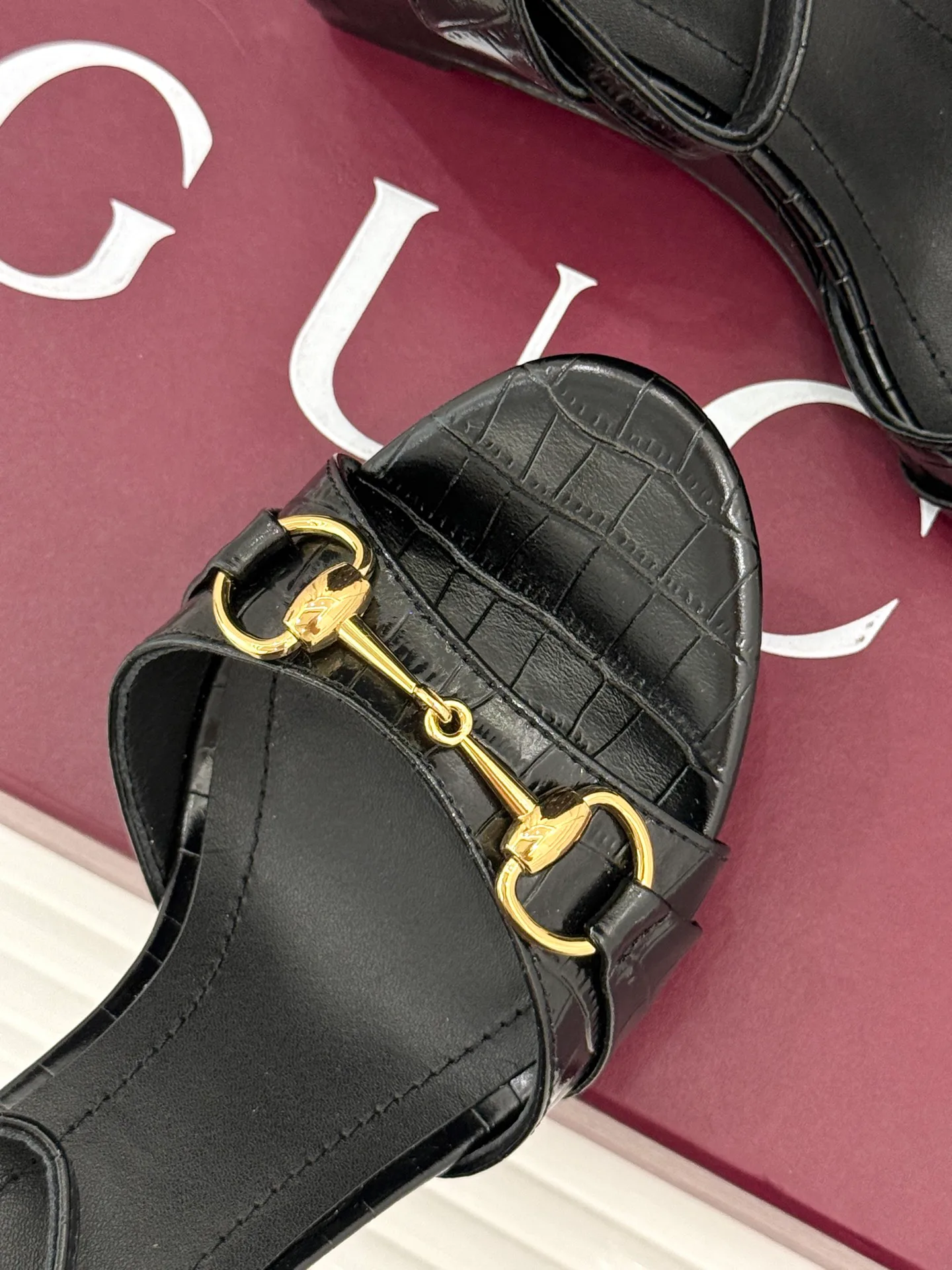 Women's Open-Toe Sandals GUCCI 18034507