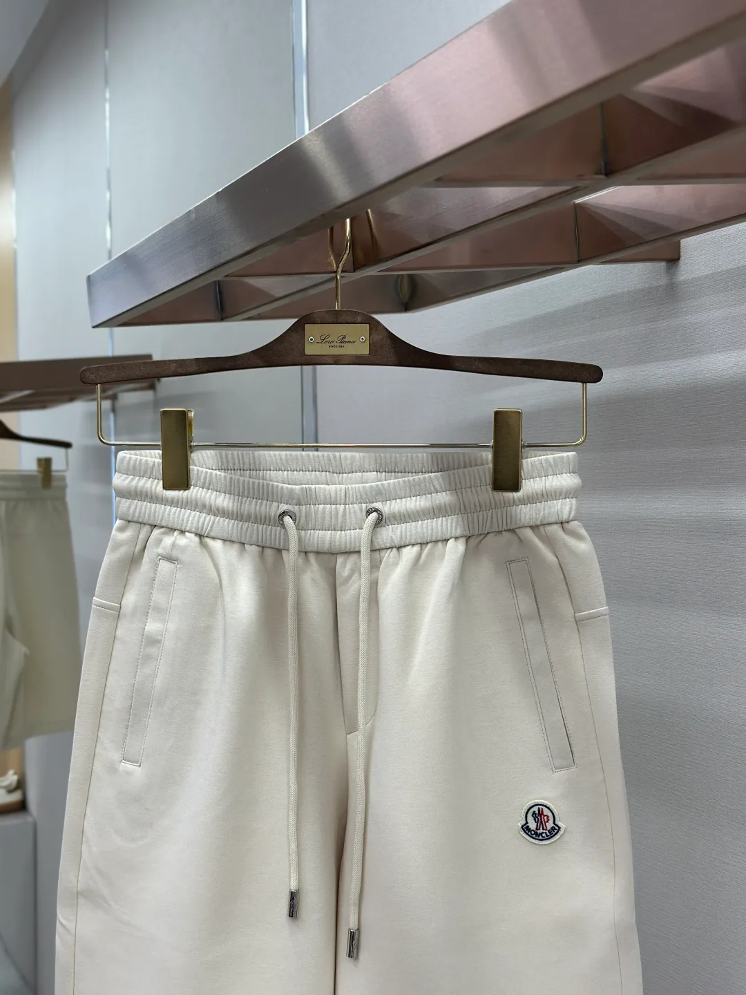 Men's Shorts MONCLER 17468341