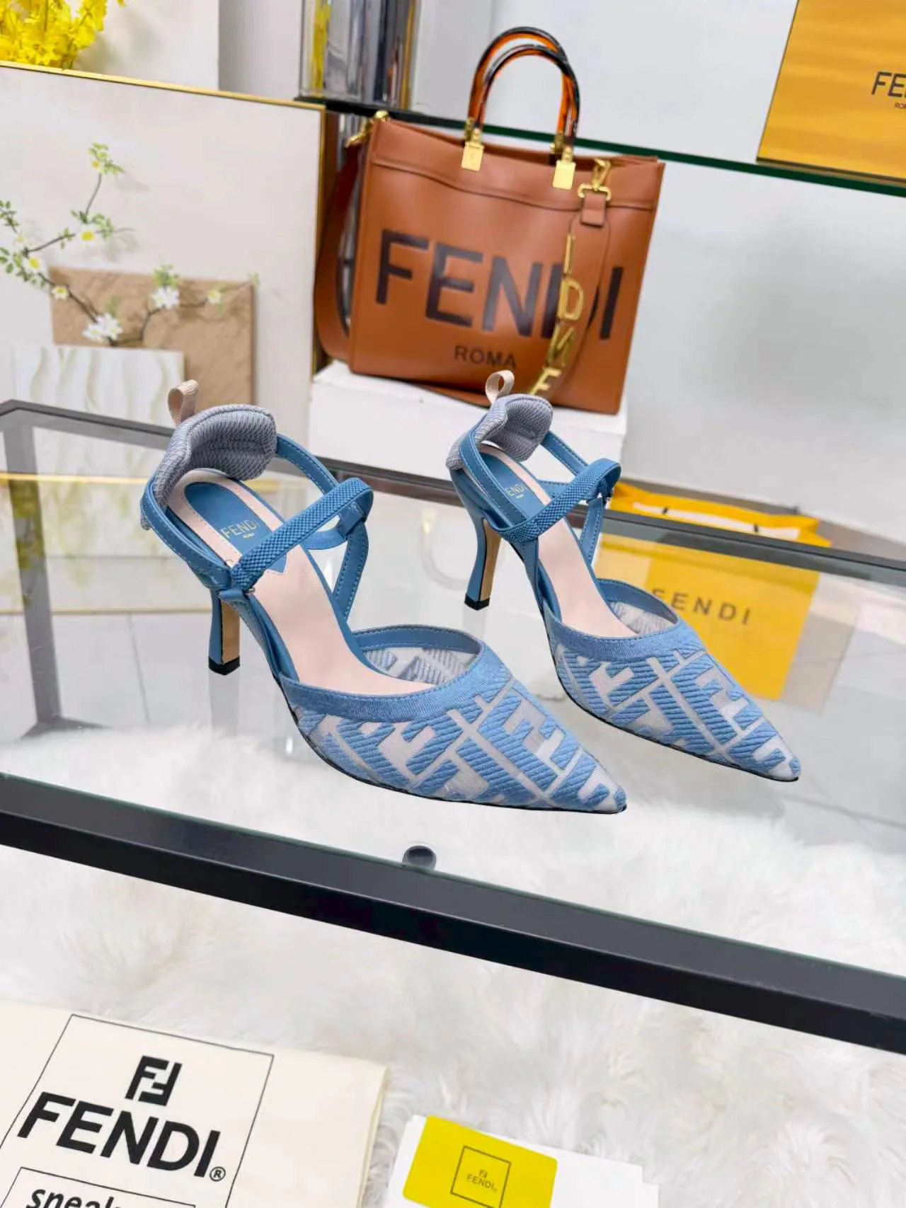 Women's Heels FENDI 18104676