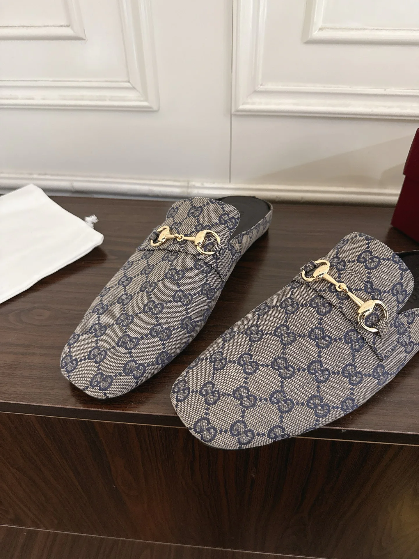 Women's Mules And Clogs GUCCI 17956789