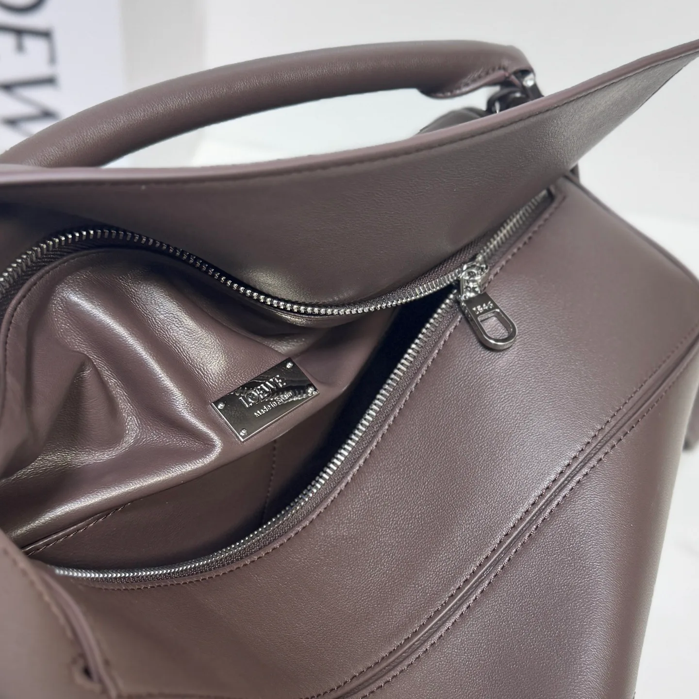 Women's Classic Handbags LOEWE 18030351