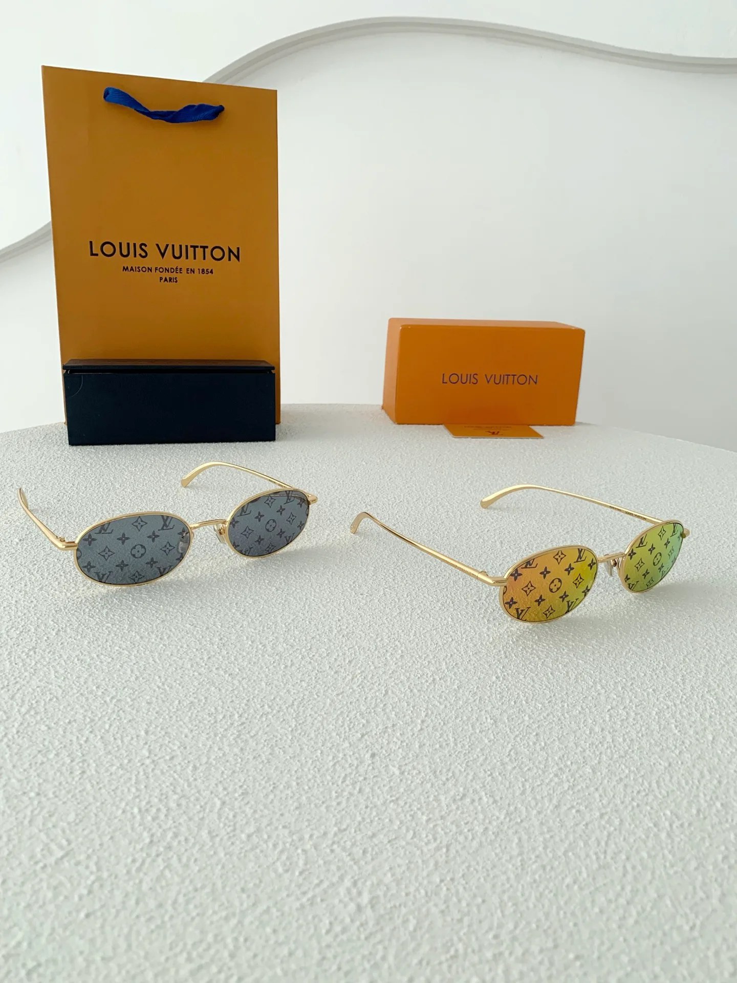 Glasses LOUIS VUITTON 18052506