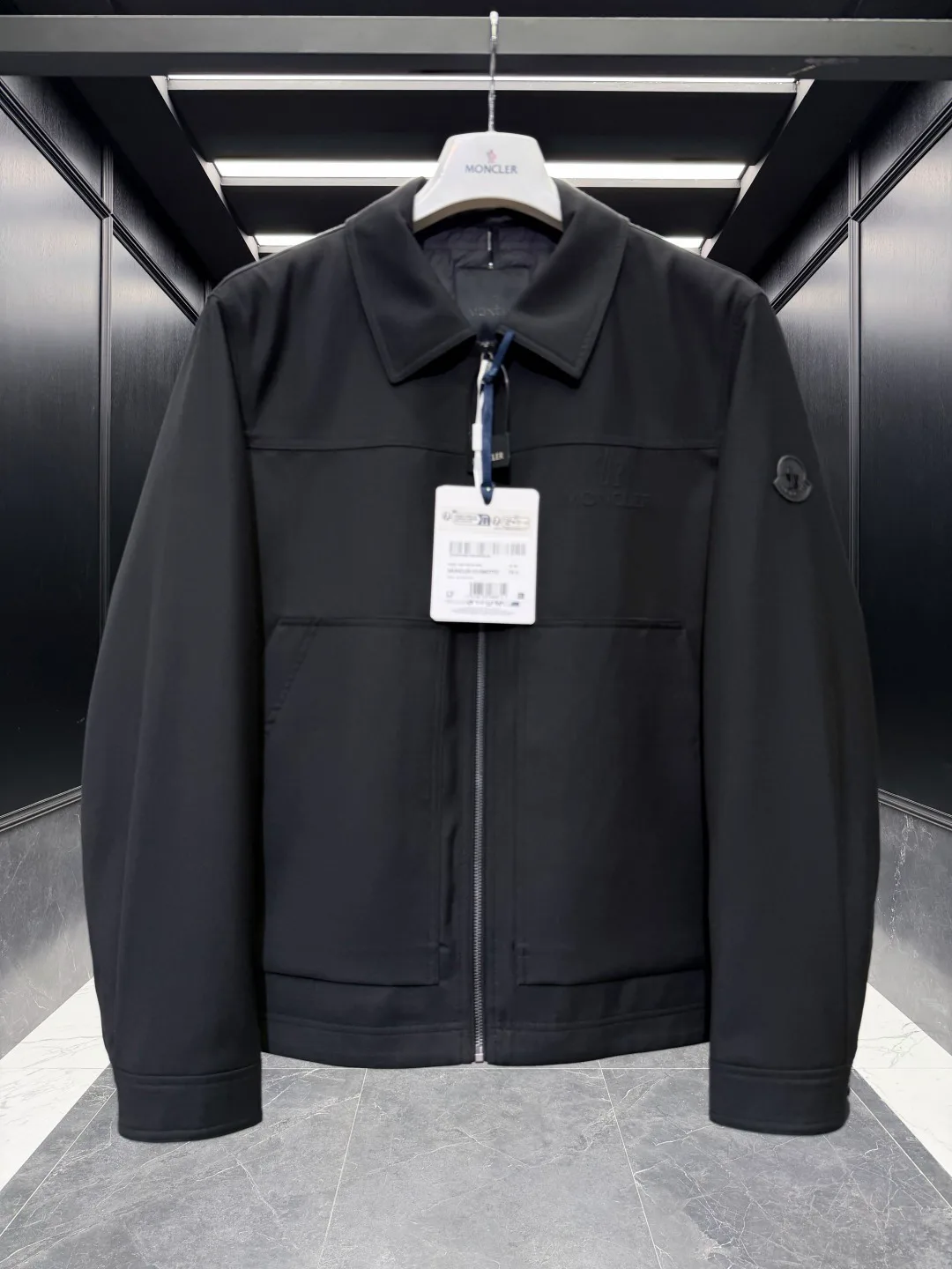 Куртки И Пуховики Мужские Moncler 18596188