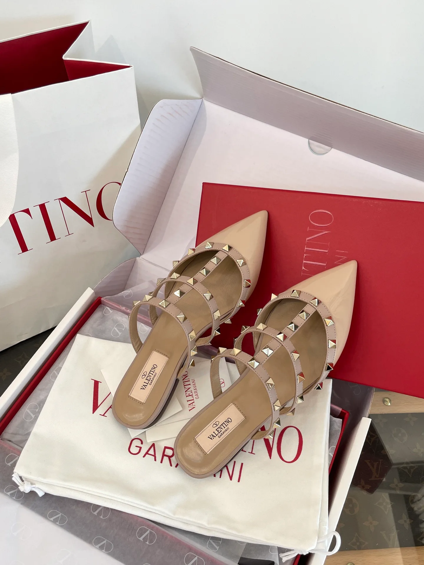 Women's Mules And Clogs VALENTINO 18133371