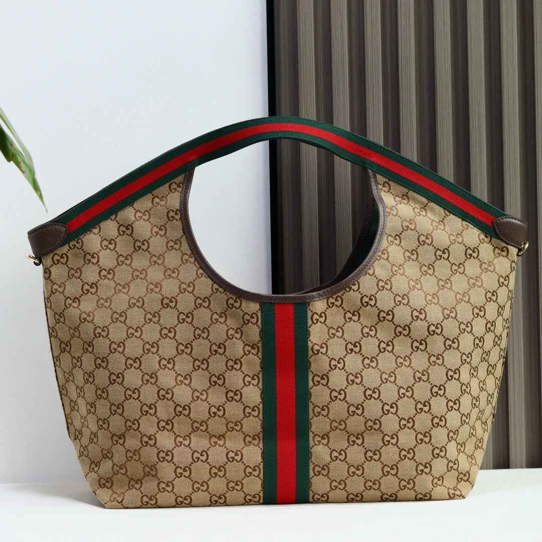 Women's Classic Handbags GUCCI 18262392