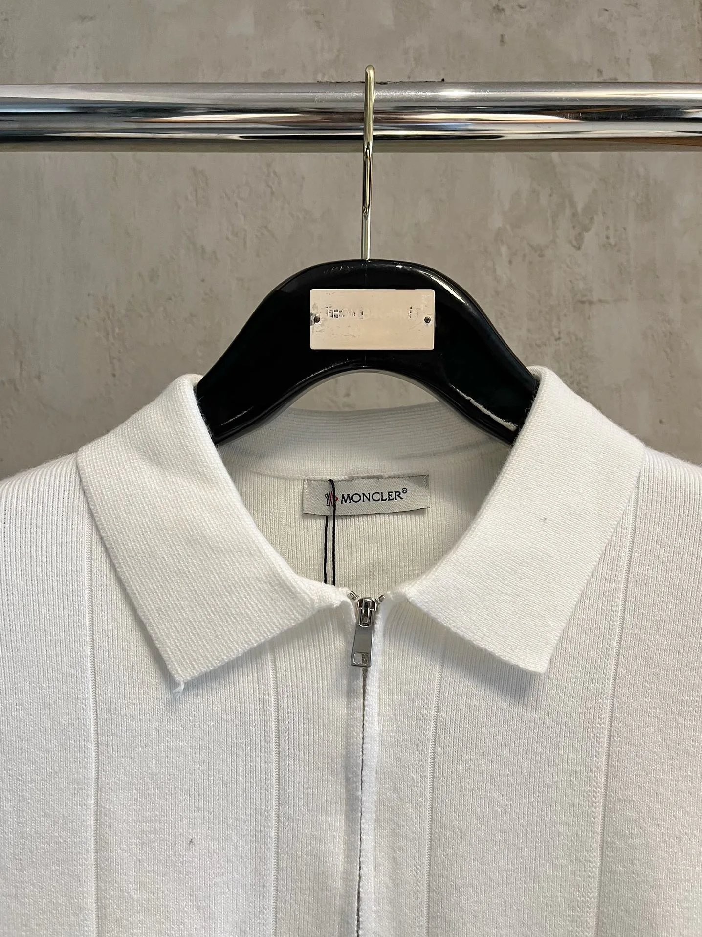 Men's Jumpers And Sweaters MONCLER 18098138