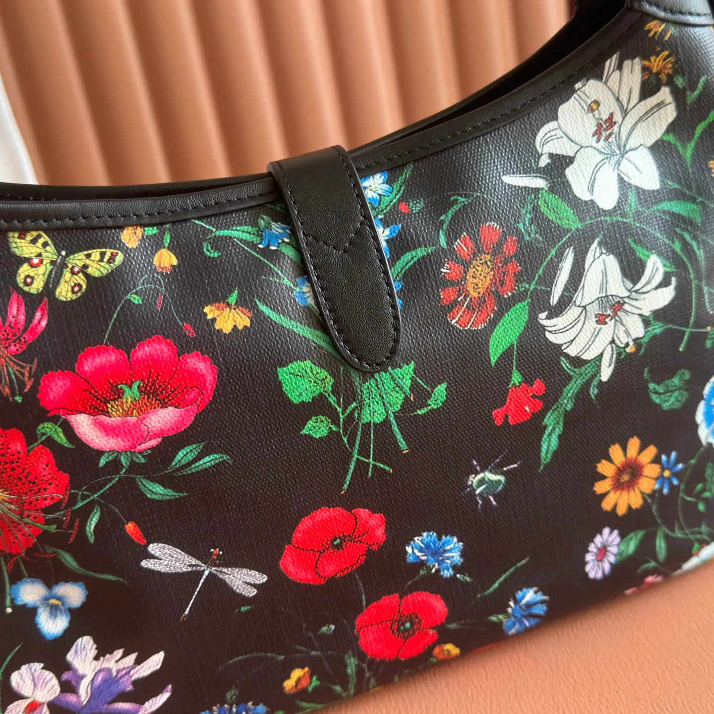 Women's Classic Handbags GUCCI 18148086