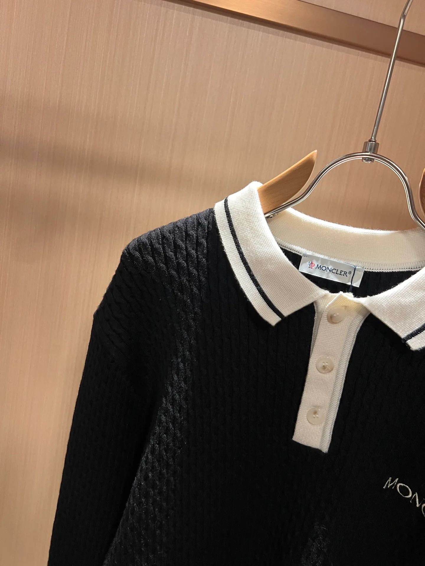 Men's Jumpers And Sweaters MONCLER 18495786