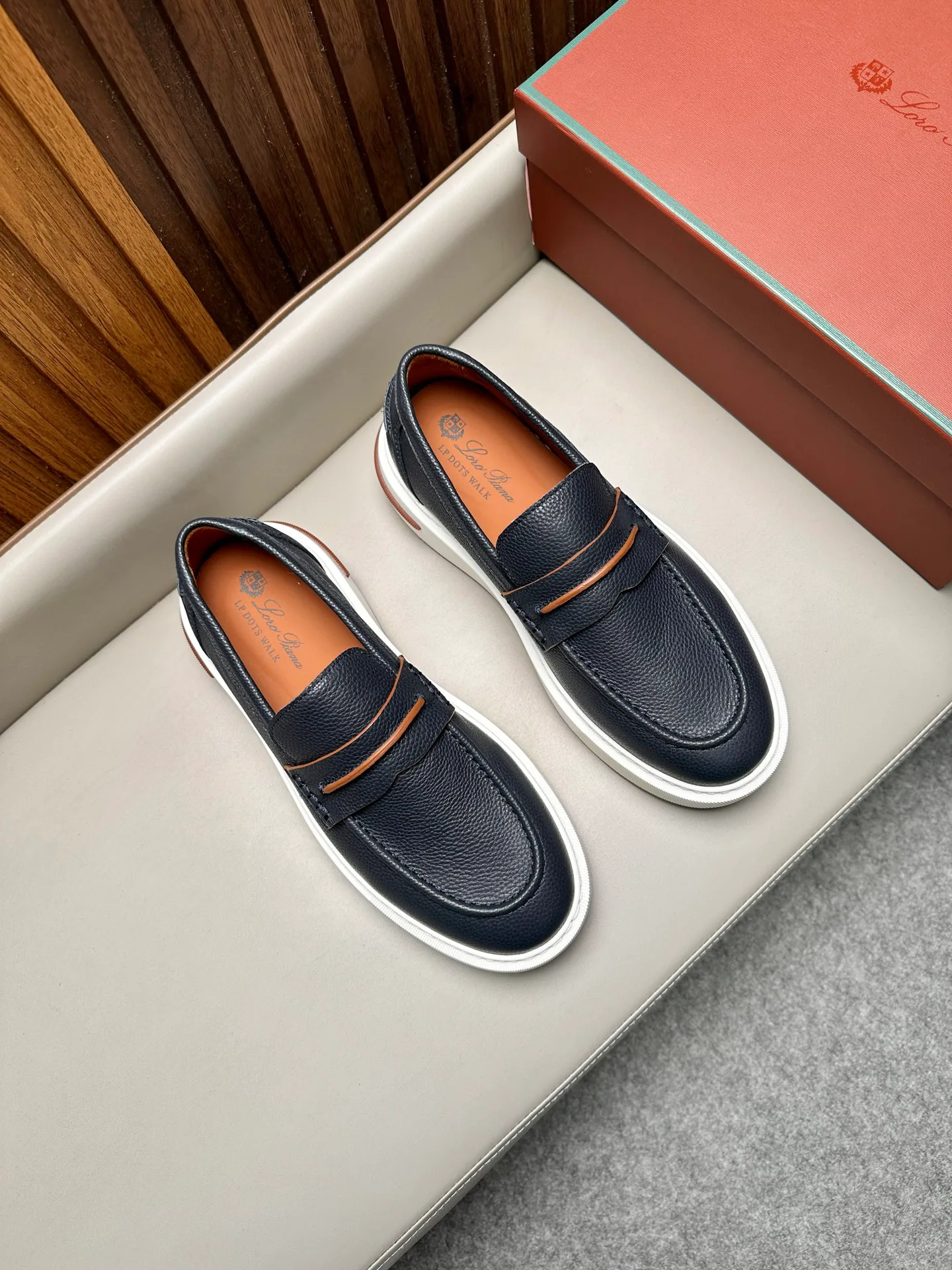 Men's Loafers And Dress Shoes LORO PIANA 18367865