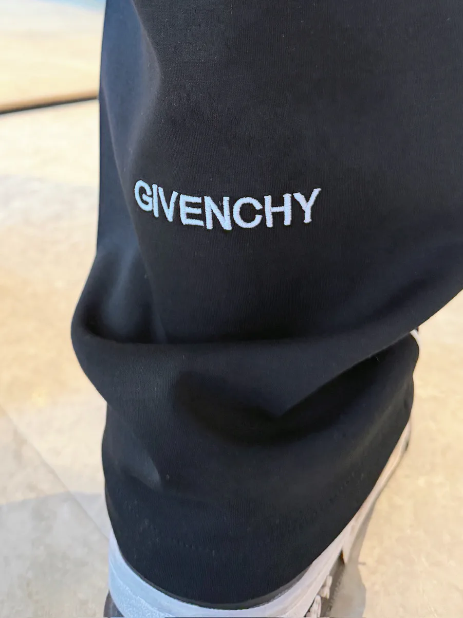 Men's Trousers GIVENCHY 18345836