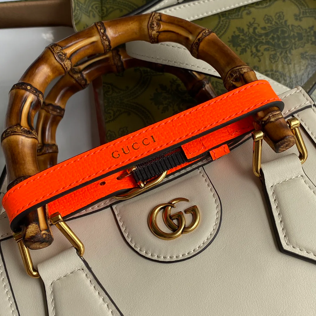Women's Classic Handbags GUCCI 17947627