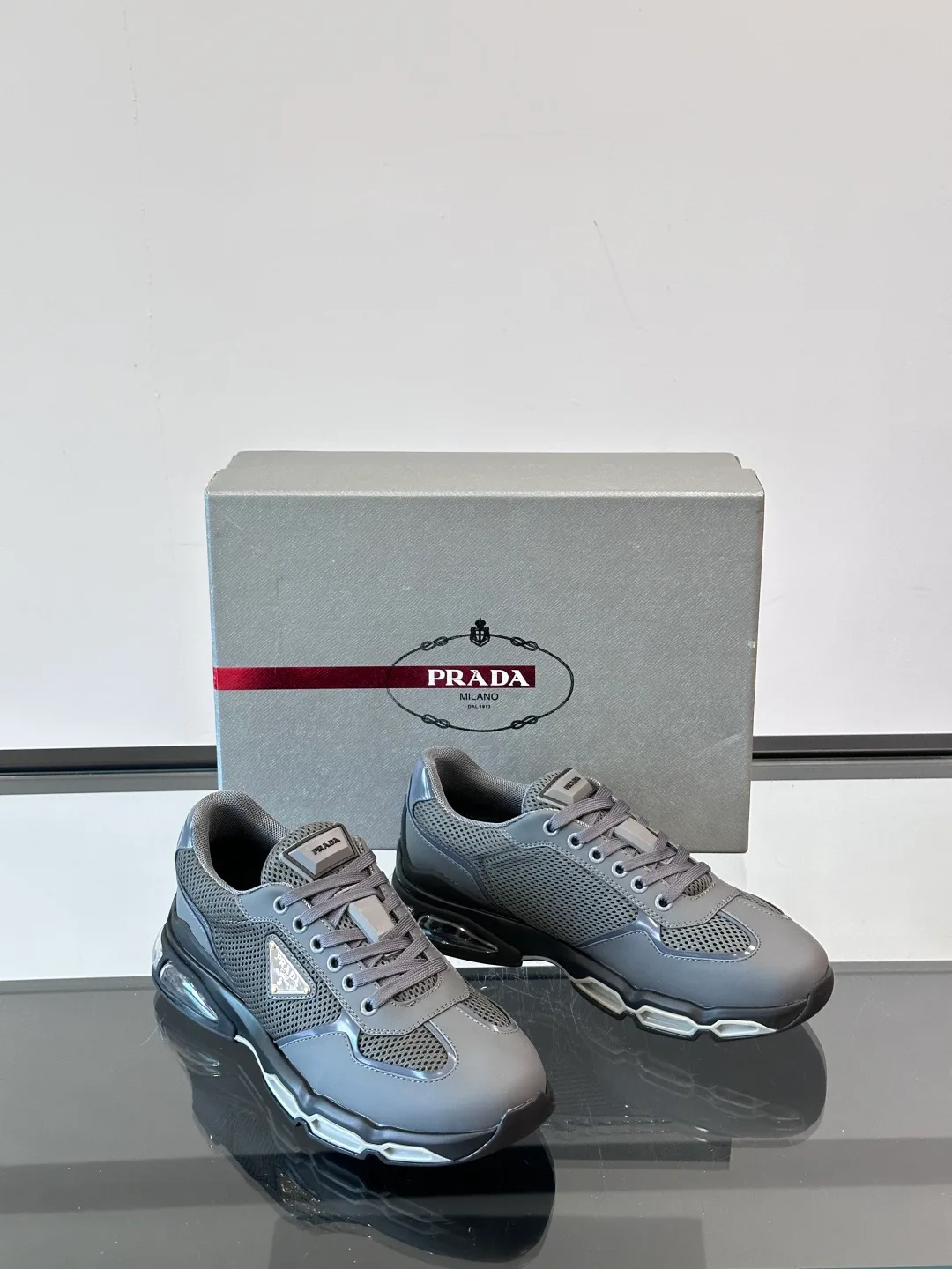 Кроссовки Женские Prada 18564276