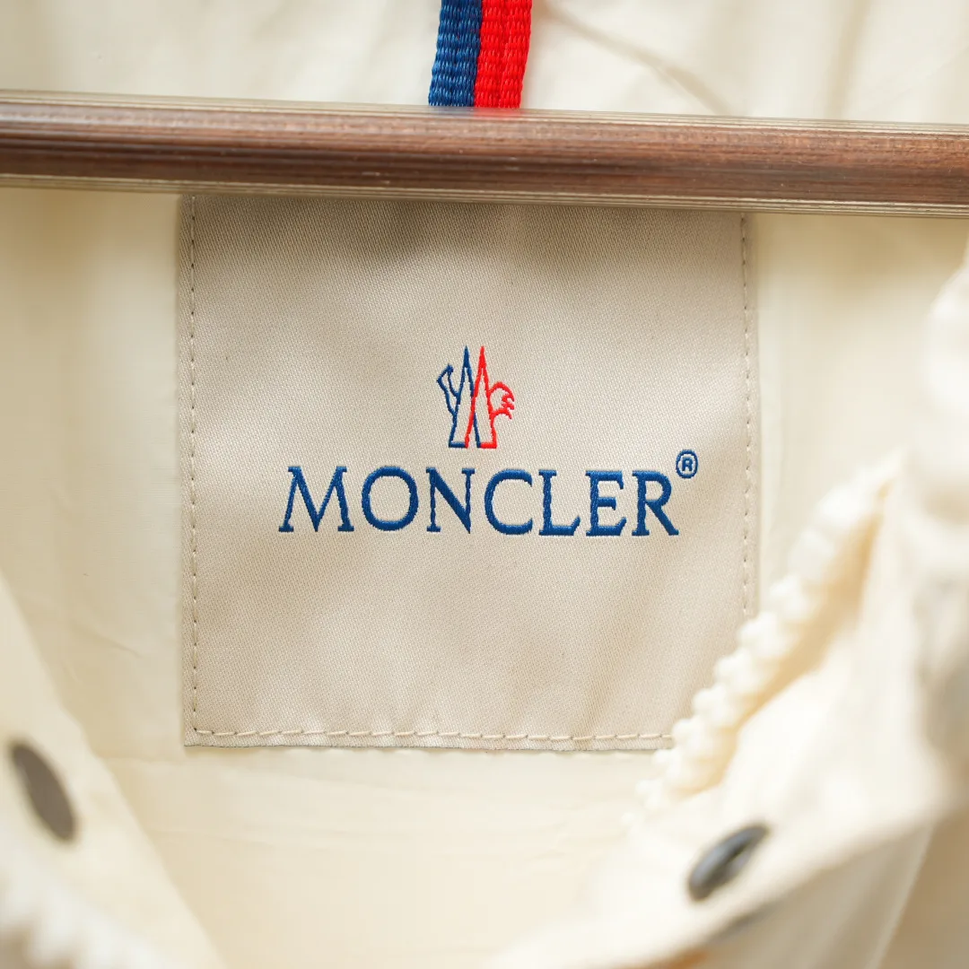Women's Vests MONCLER 18455949