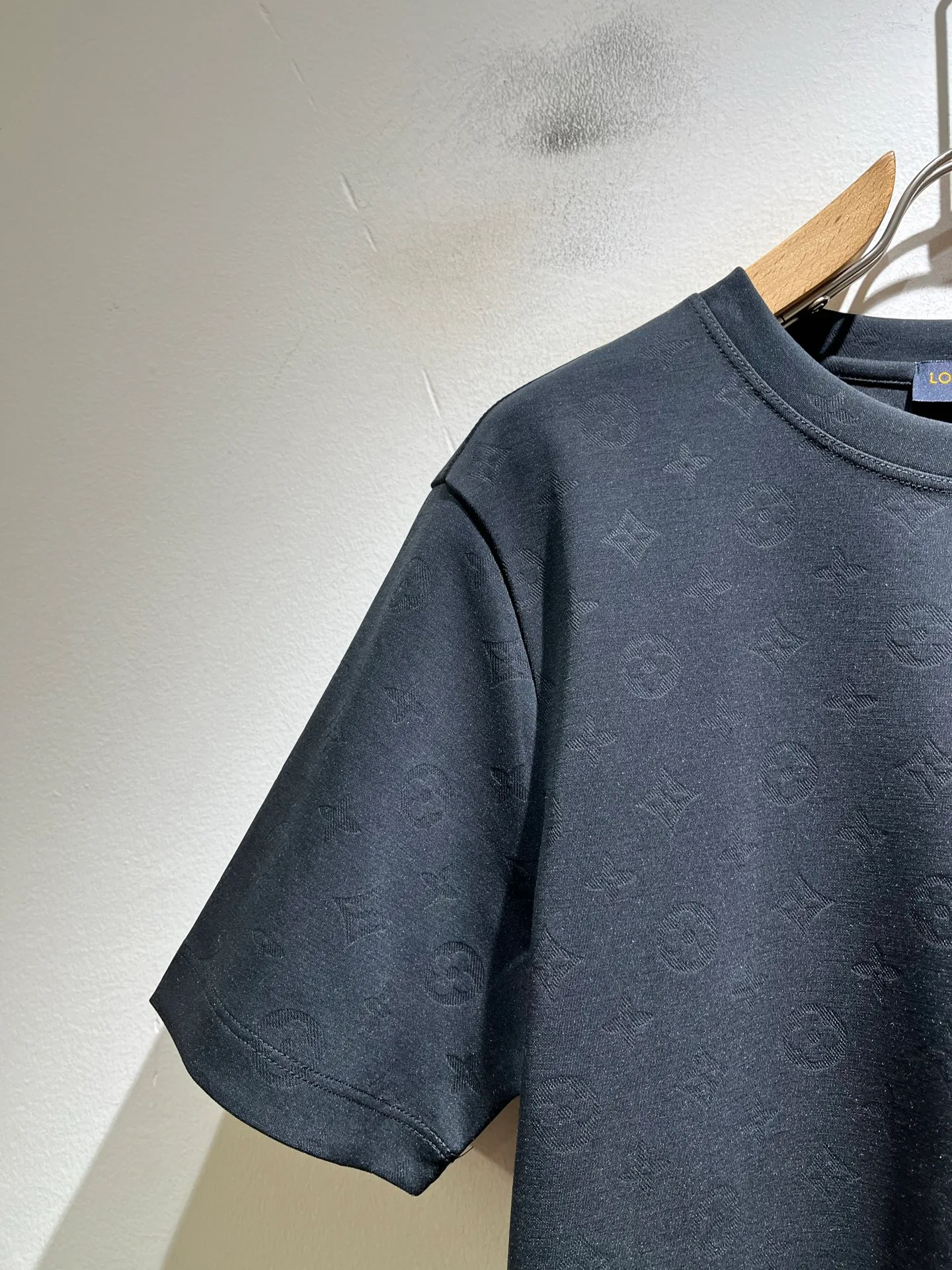 Men's T-Shirts LOUIS VUITTON 18243850