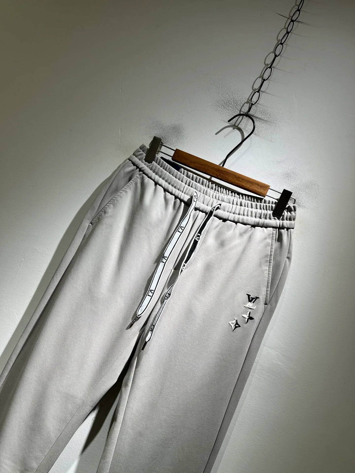 Men's Trousers LOUIS VUITTON 18343130