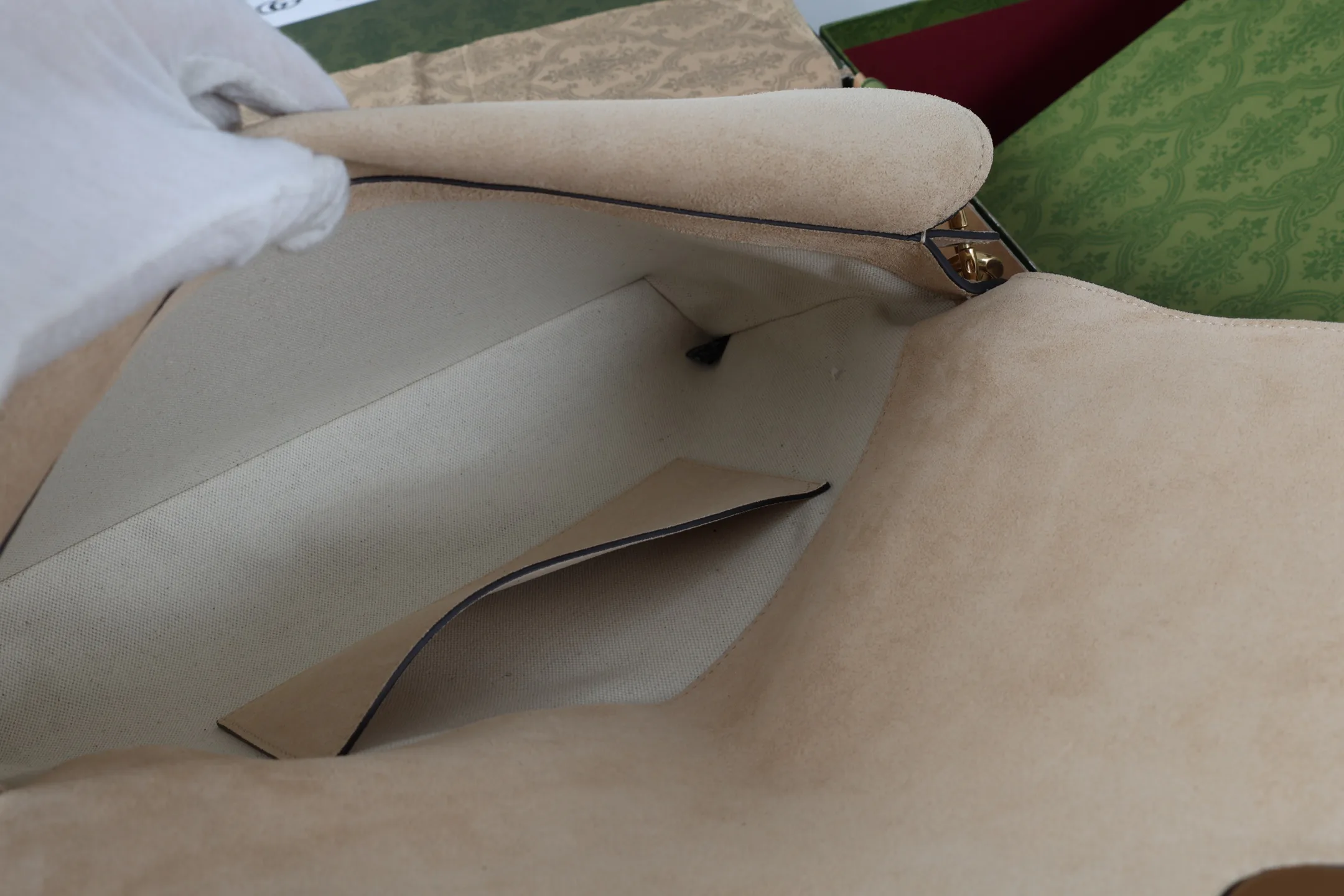 Women's Classic Handbags GUCCI 18005078