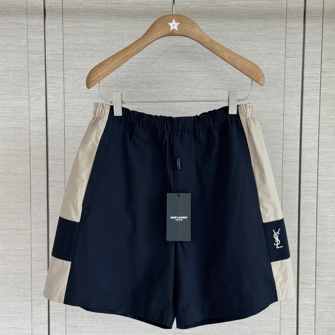 Women's Shorts SAINT LAURENT 17776941