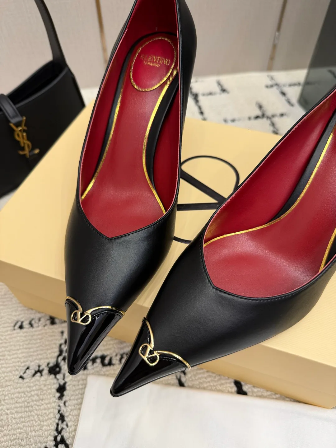 Women's Heels VALENTINO 17937551
