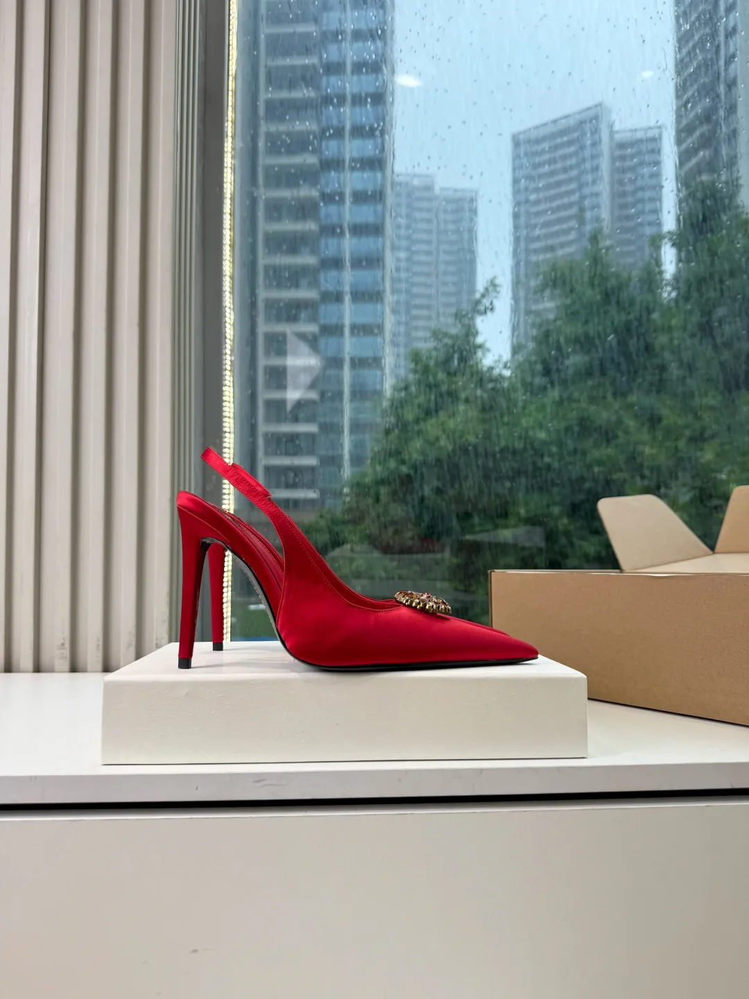 Women's Heels SAINT LAURENT 18104159