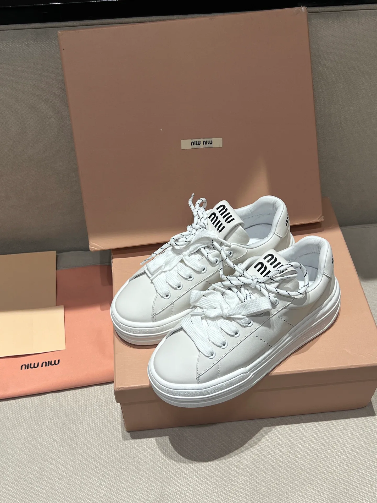 Women's Sneakers MIU MIU 18020221