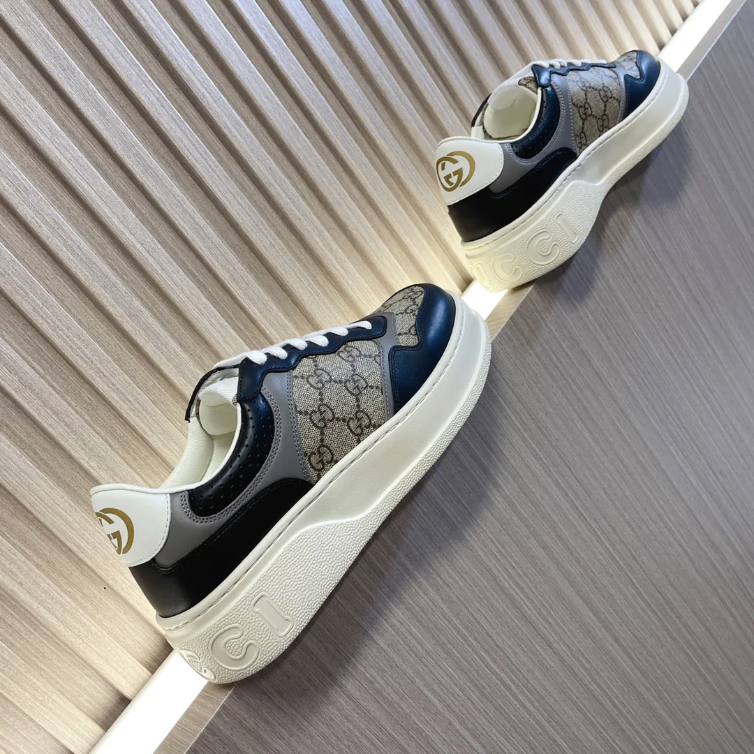 Women's Sneakers GUCCI 18011327