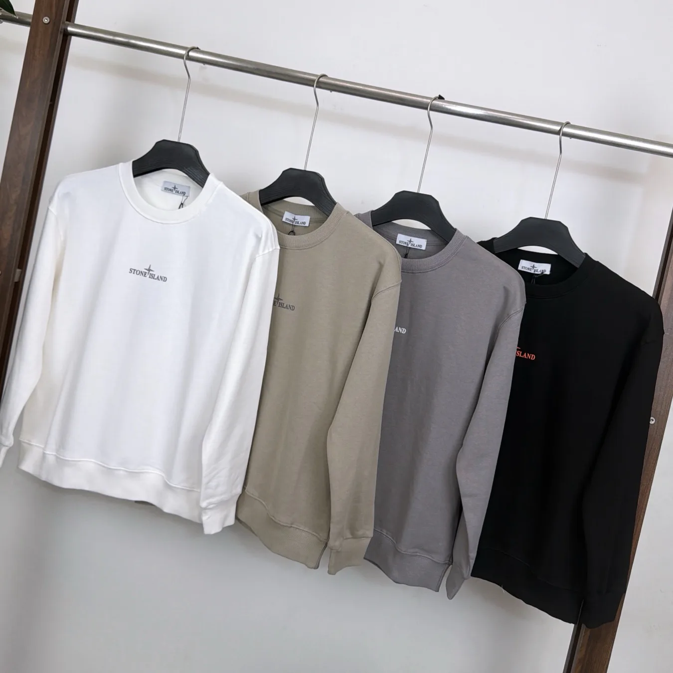 Men's Sweatshirts And Hoodies STONE ISLAND 18002067