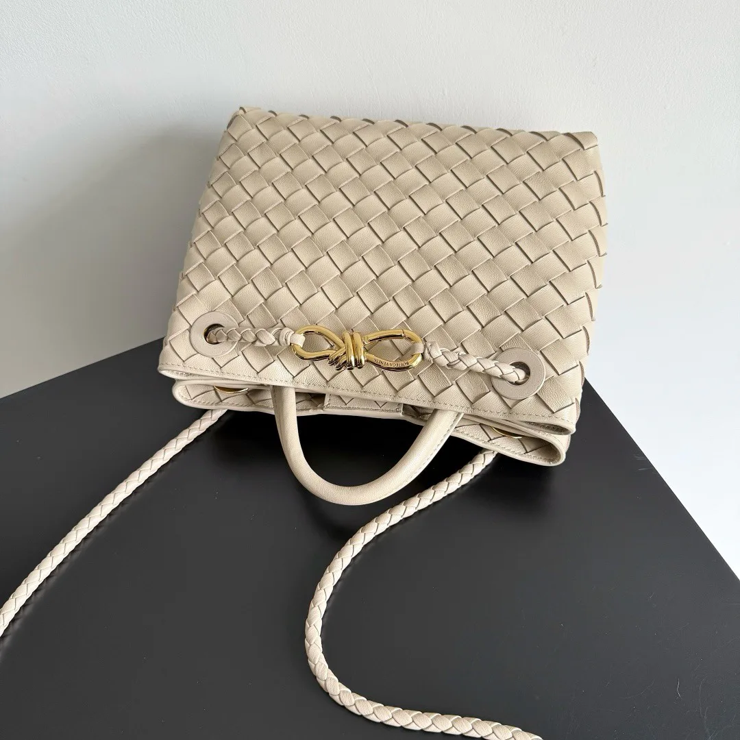 Women's Classic Handbags BOTTEGA VENETA 17792039