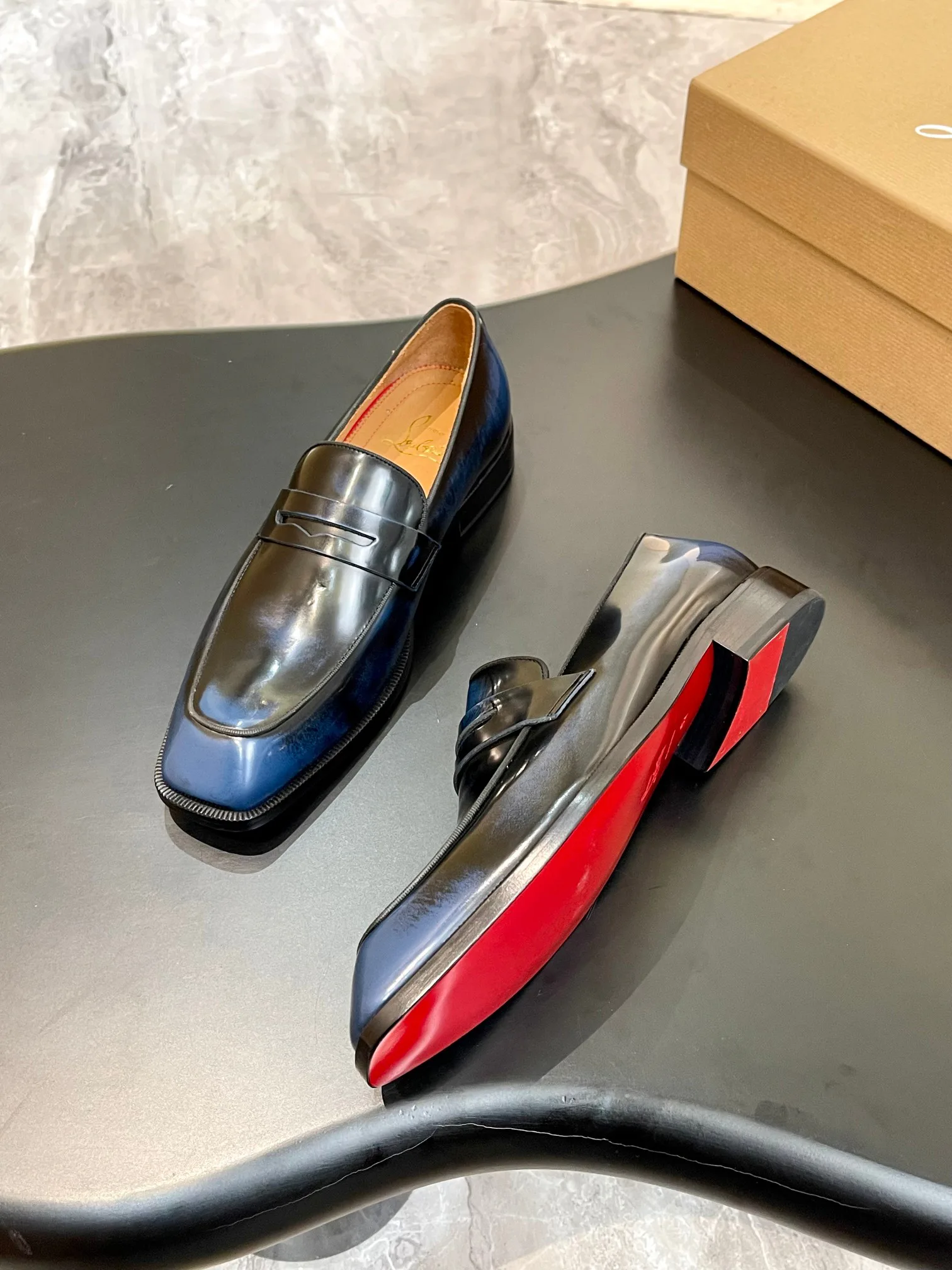 Men's Loafers And Dress Shoes CHRISTIAN LOUBOUTIN 18119154