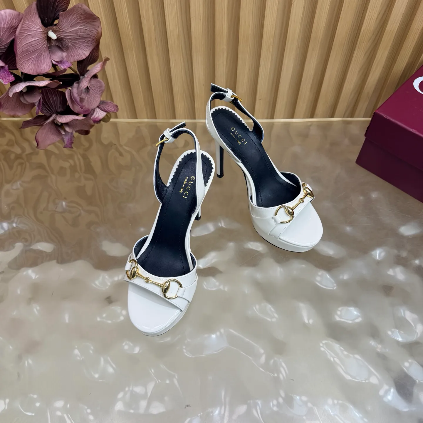 Women's Open-Toe Sandals GUCCI 17448813