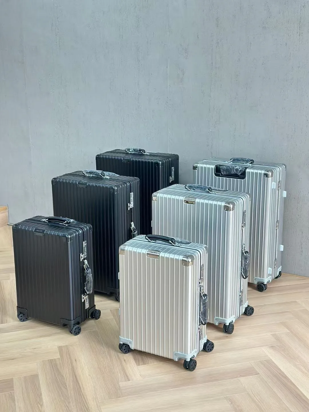 Suitcases RIMOWA 17851128