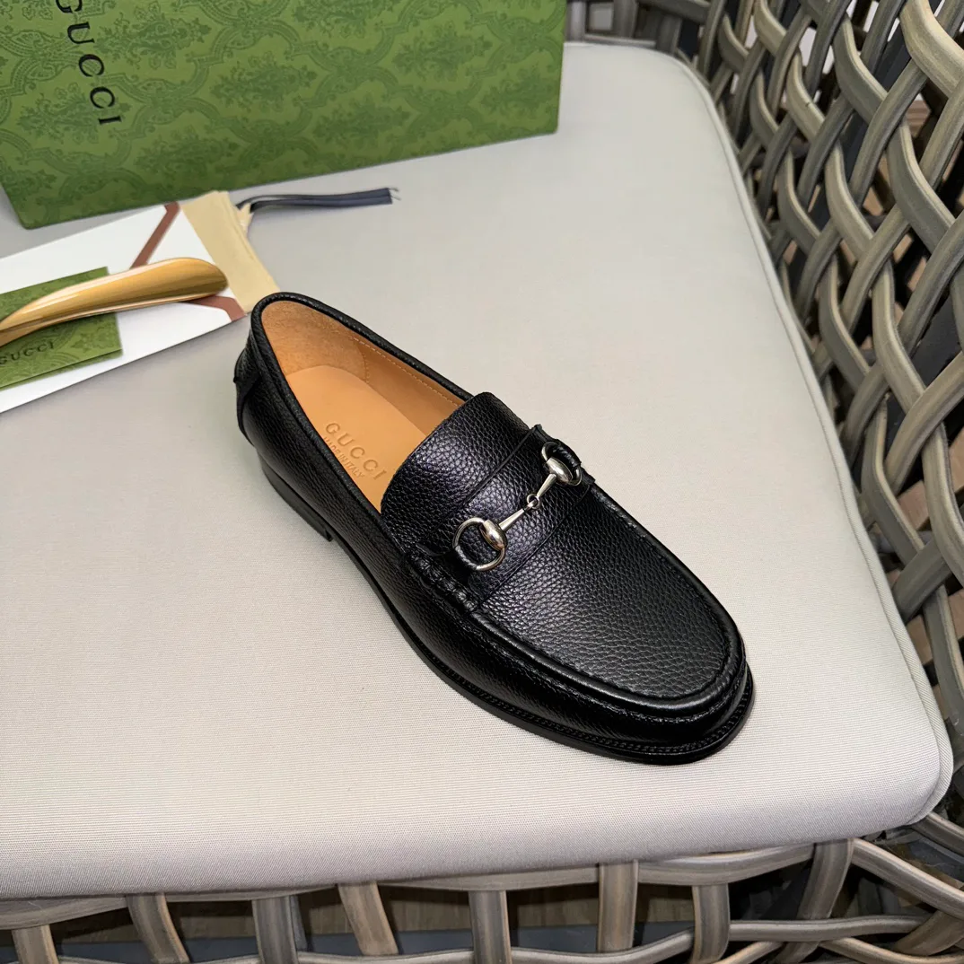 Men's Loafers And Dress Shoes GUCCI 17576629