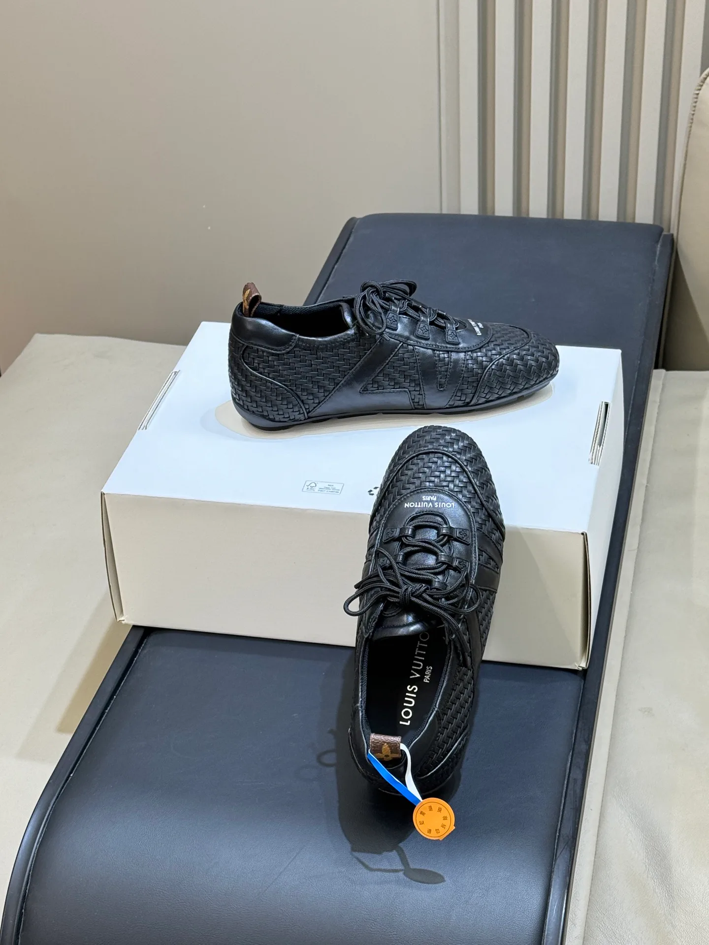 Women's Sneakers LOUIS VUITTON 18072951