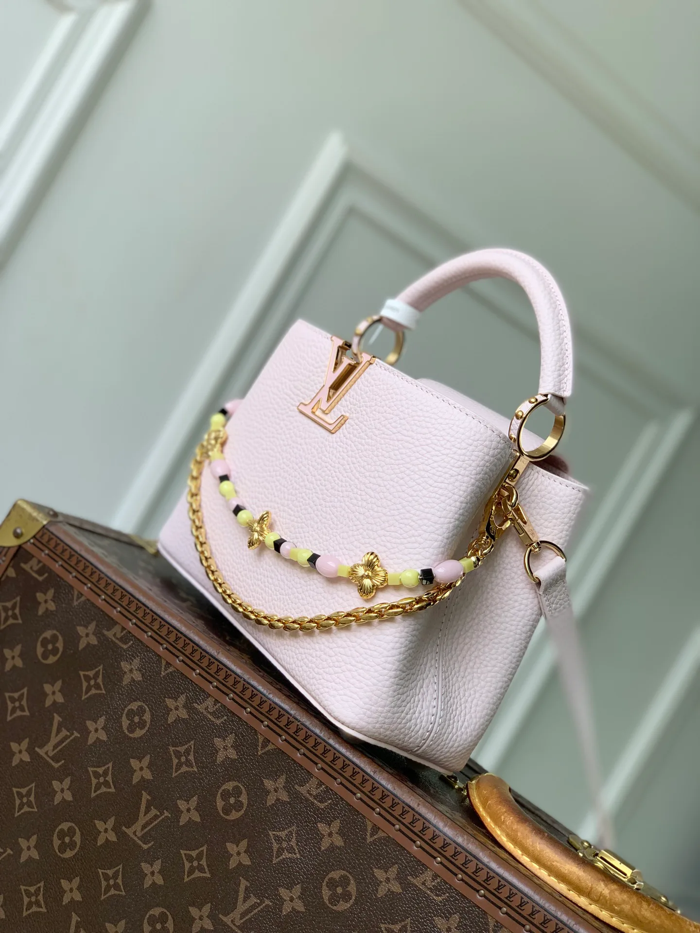 Women's Classic Handbags LOUIS VUITTON 18147529