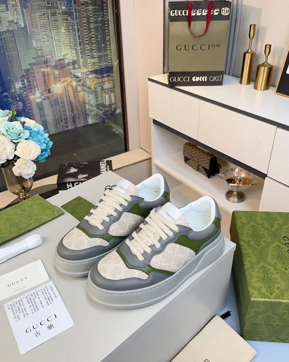 Women's Sneakers GUCCI 18369630