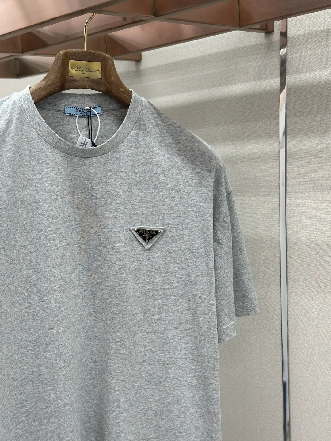 Women's T-Shirts PRADA 18191098