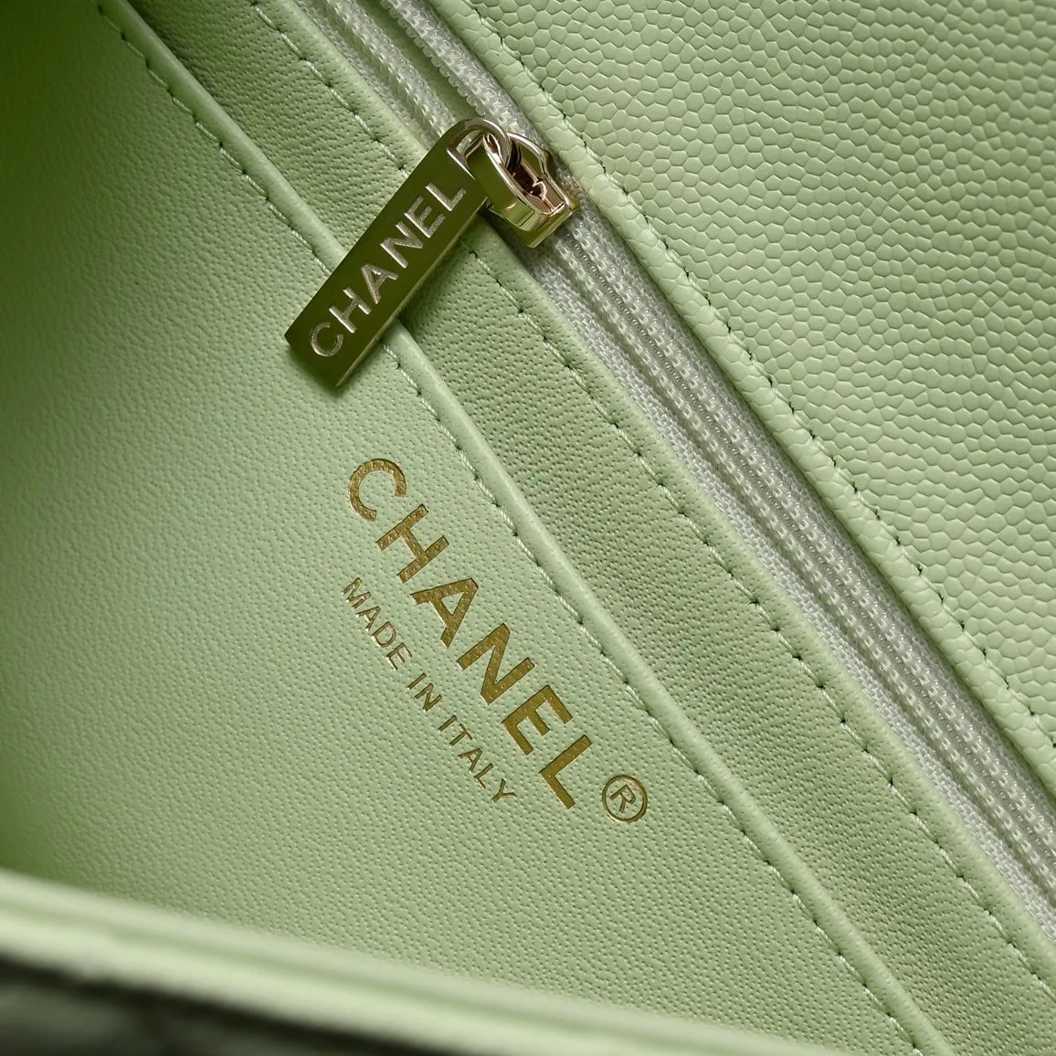 Women's Classic Handbags CHANEL 18147802