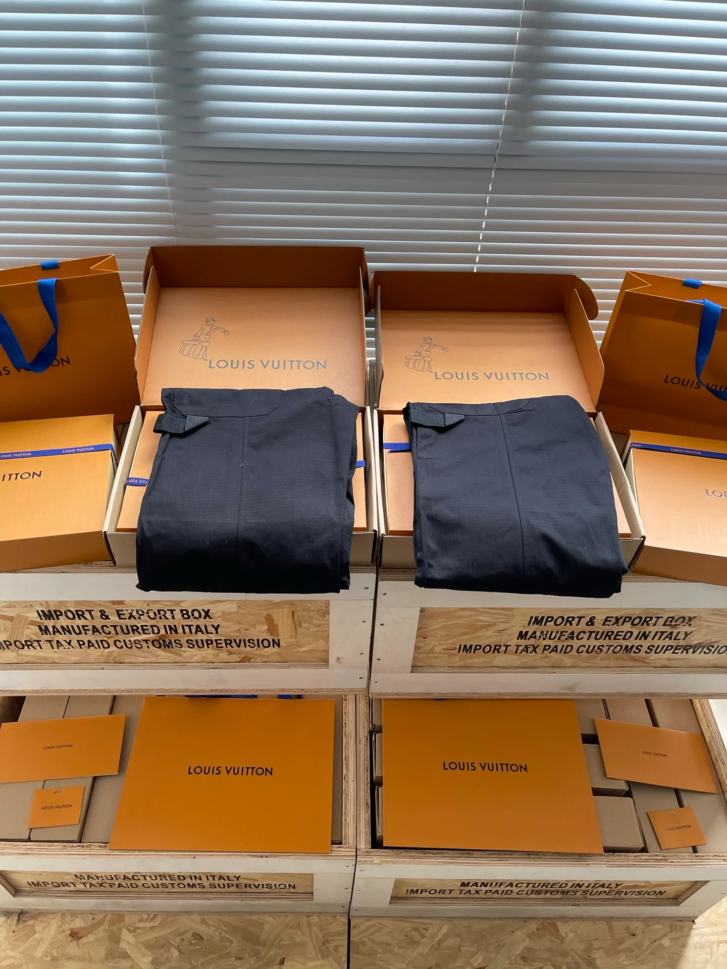 Men's Trousers LOUIS VUITTON 18513938