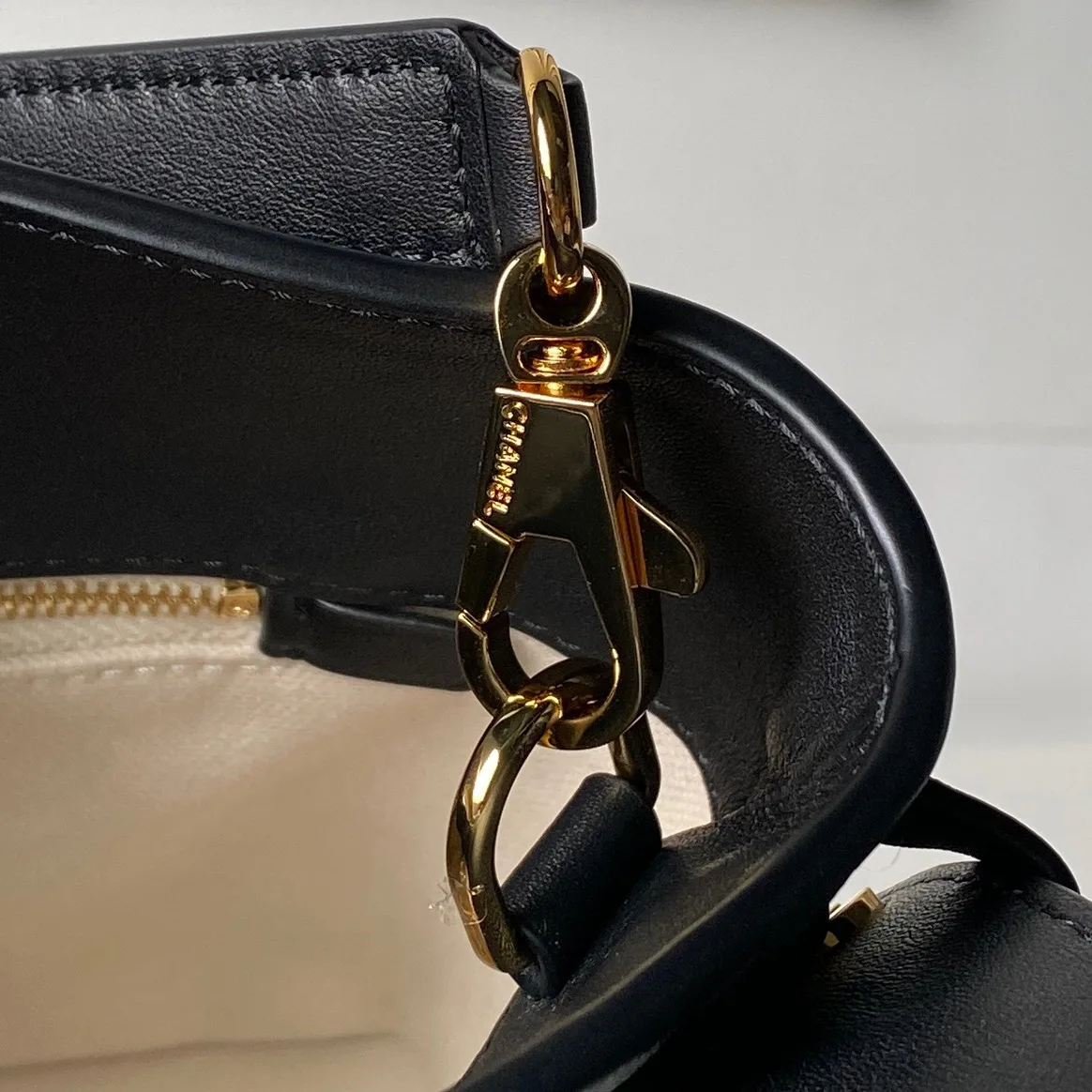 Women's Classic Handbags CHANEL 16891729