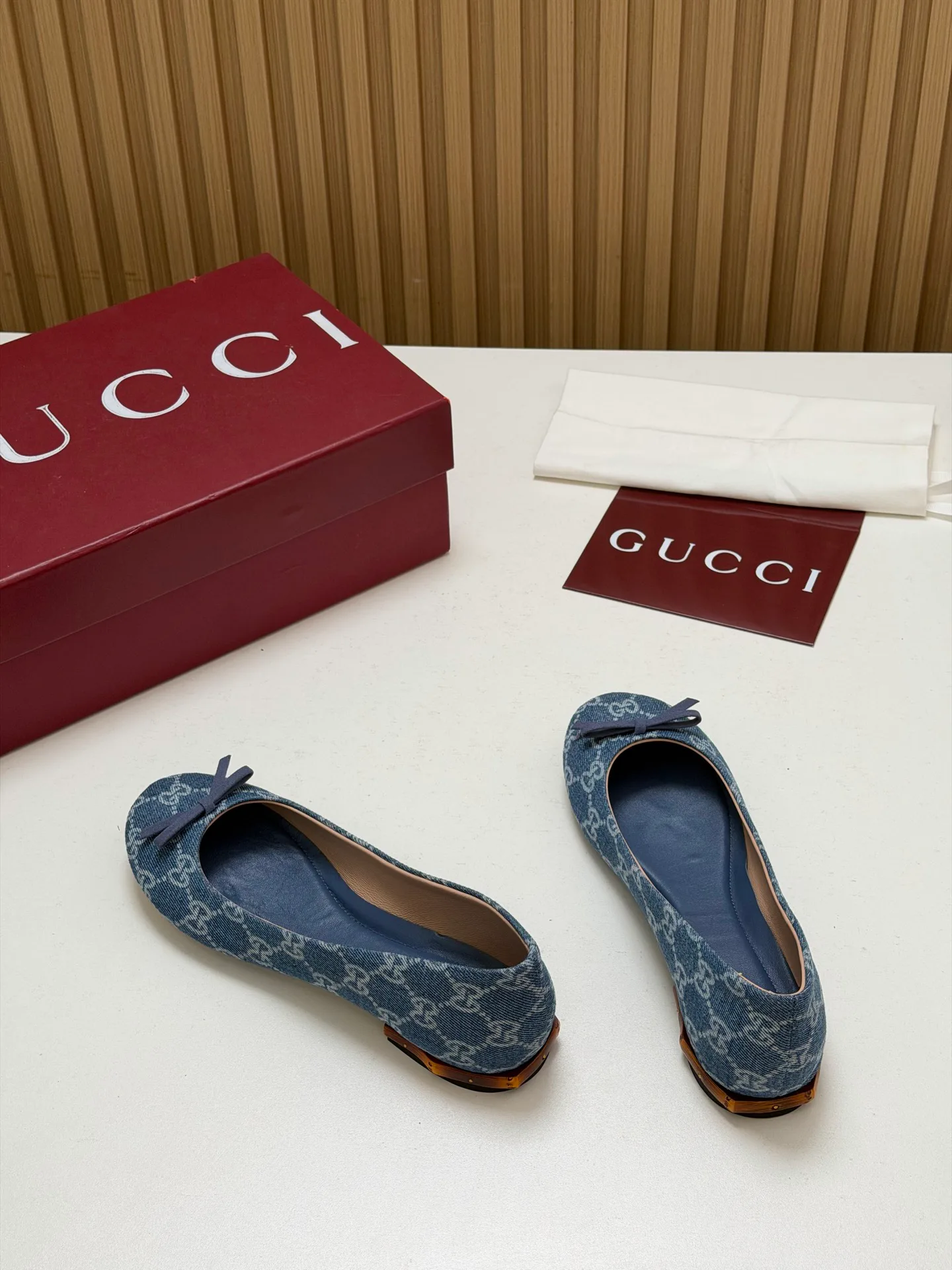 Women's Ballet Flats GUCCI 18396256