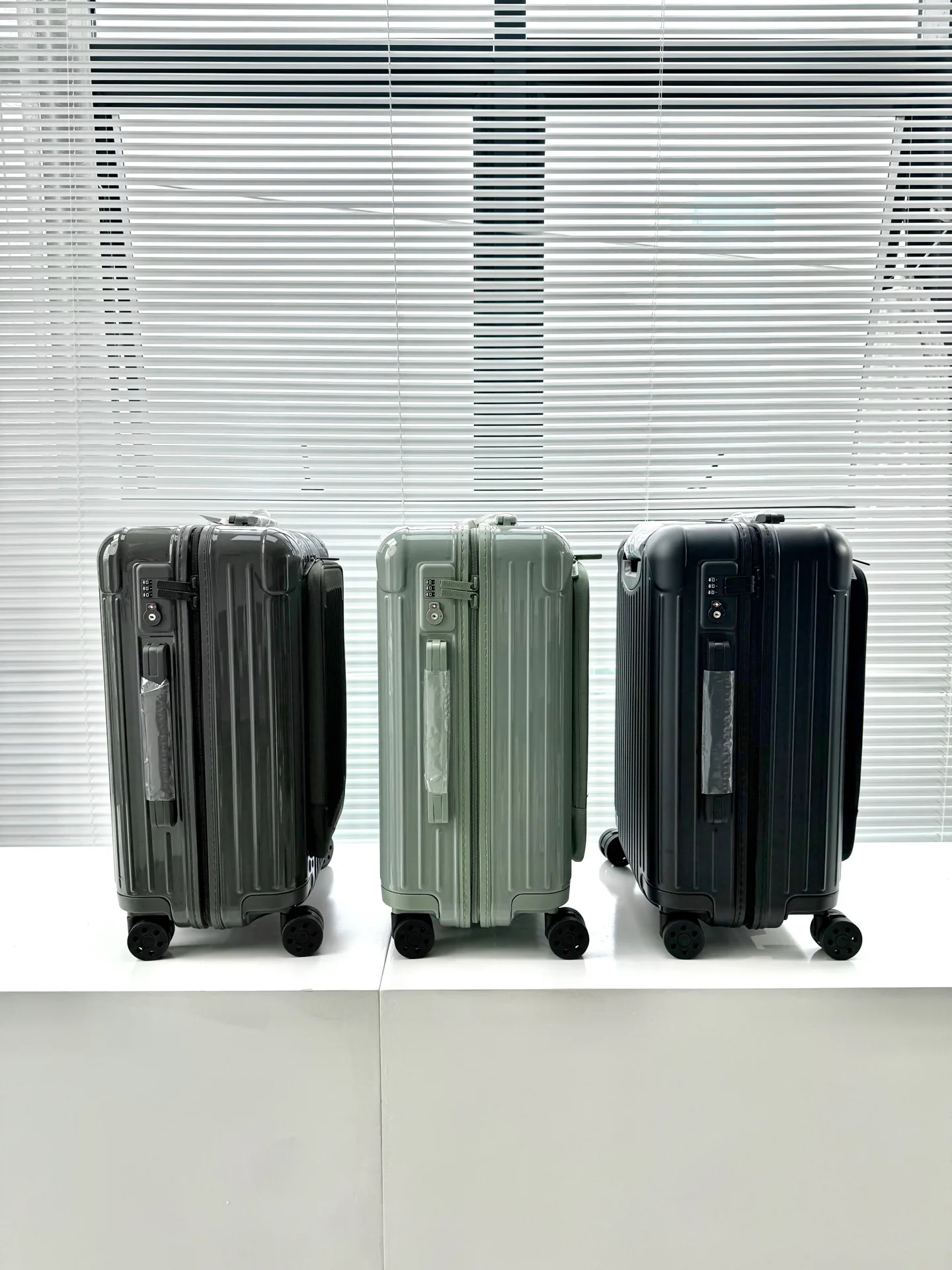 Suitcases RIMOWA 17639588
