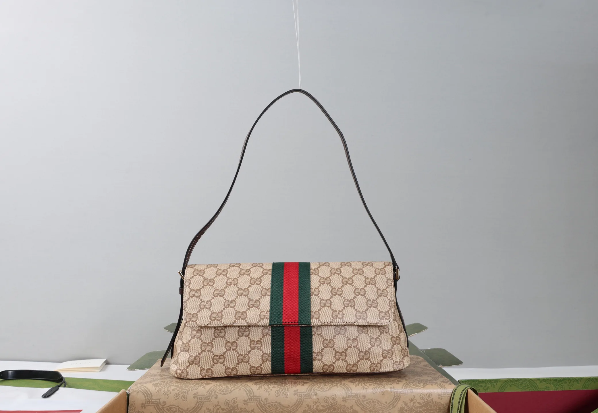 Women's Classic Handbags GUCCI 18065244