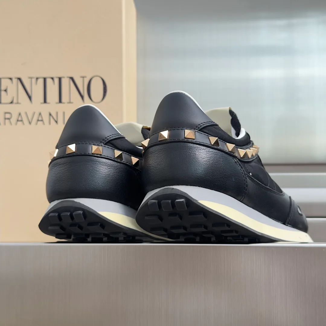 Women's Sneakers VALENTINO 17950499