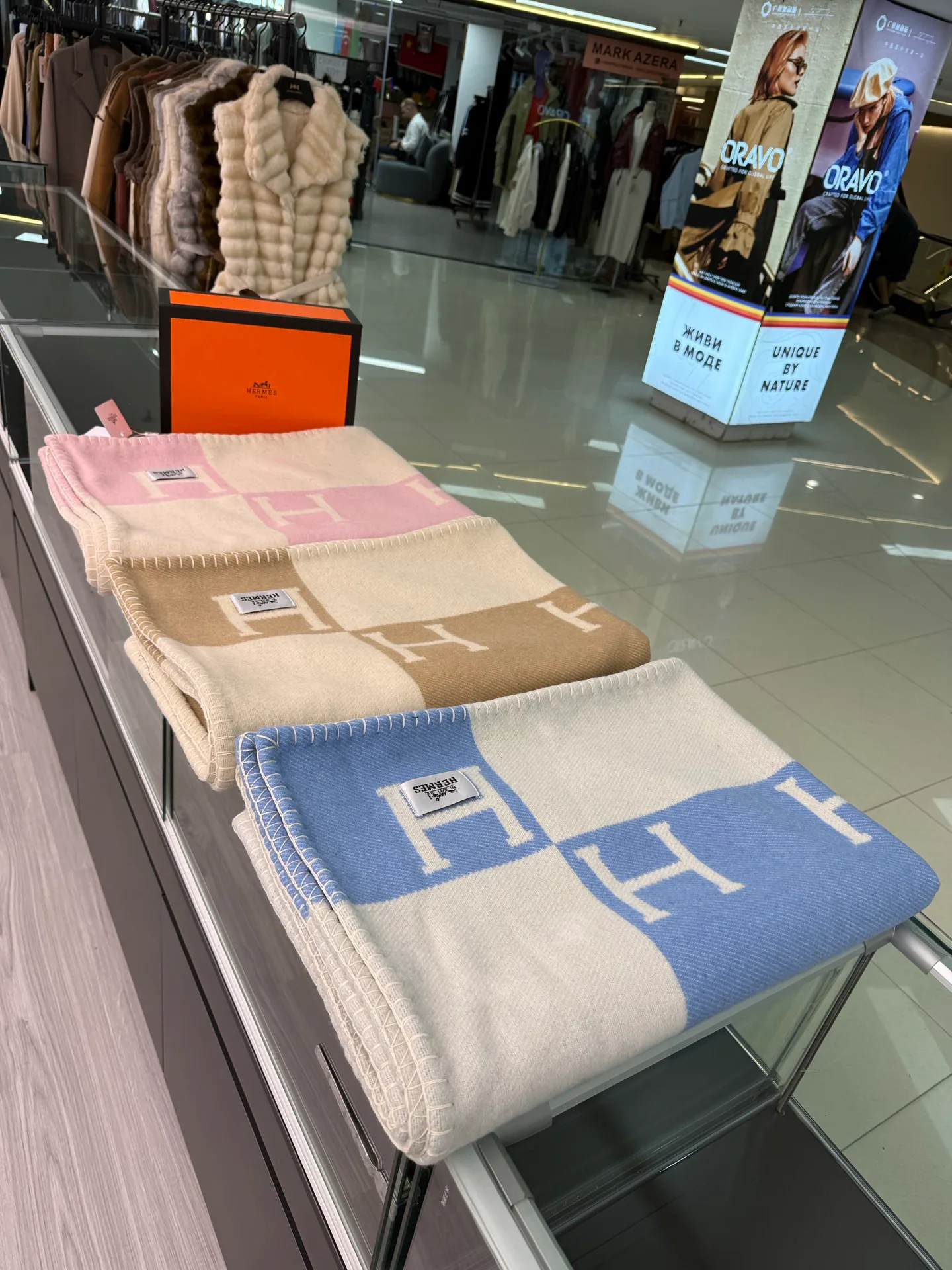Textiles HERMES 18222663