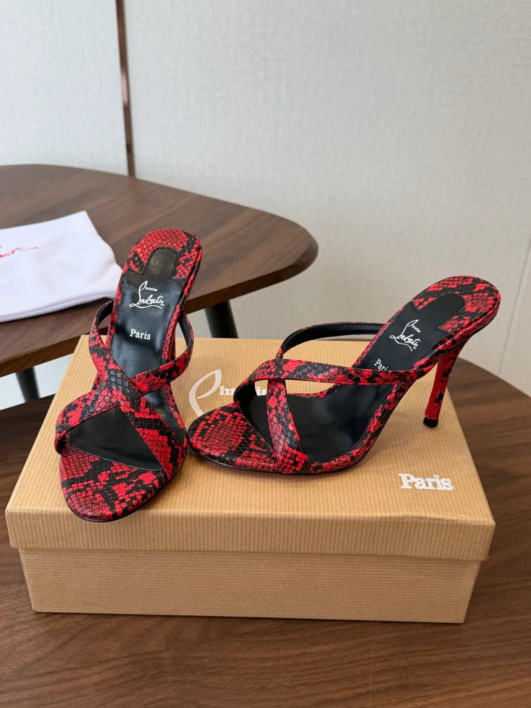 Women's Open-Toe Sandals CHRISTIAN LOUBOUTIN 18183082