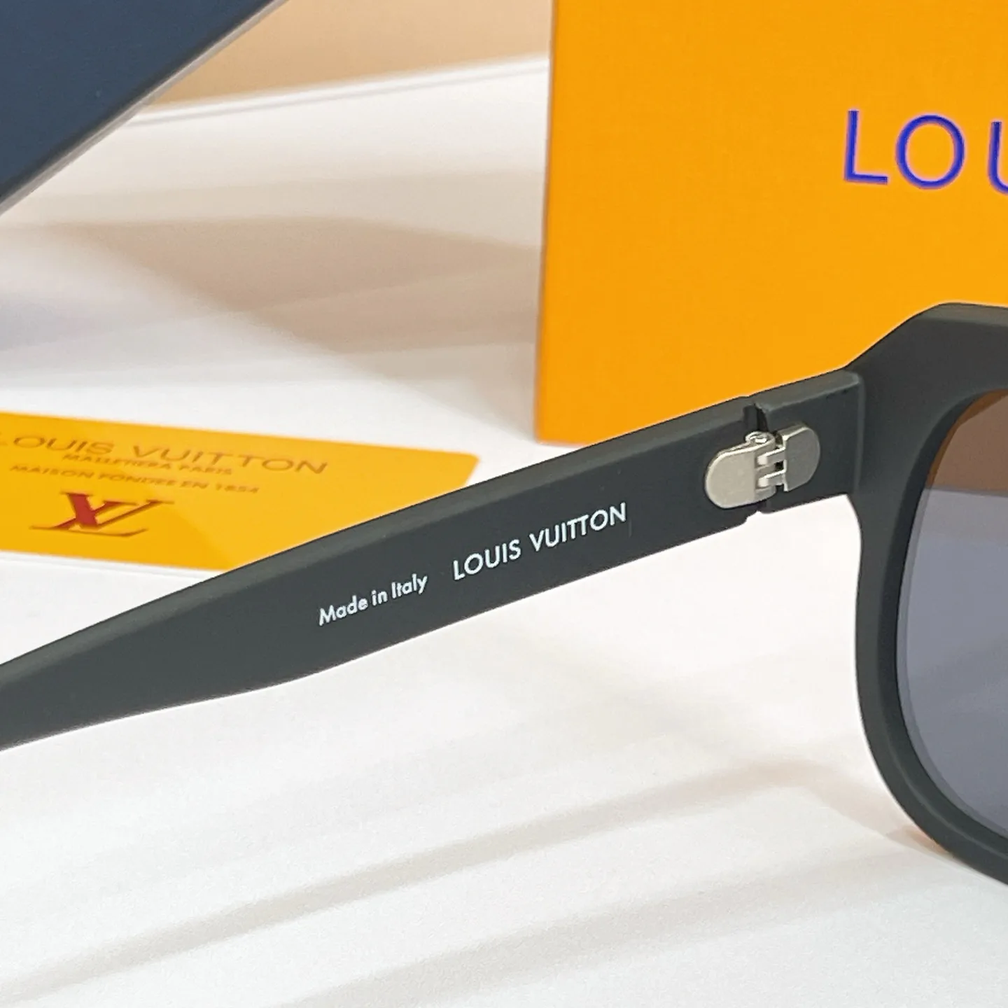 Glasses LOUIS VUITTON 17495844