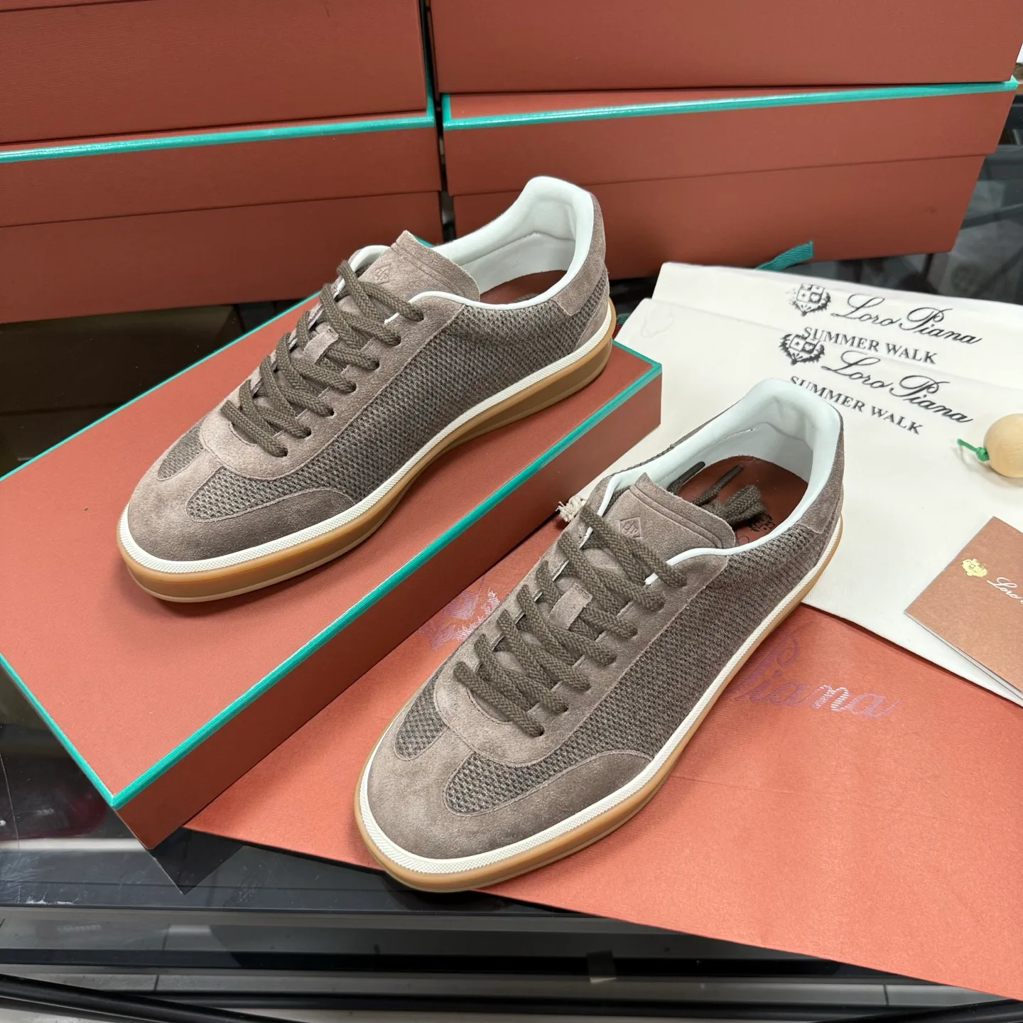 Women's Sneakers LORO PIANA 17955578