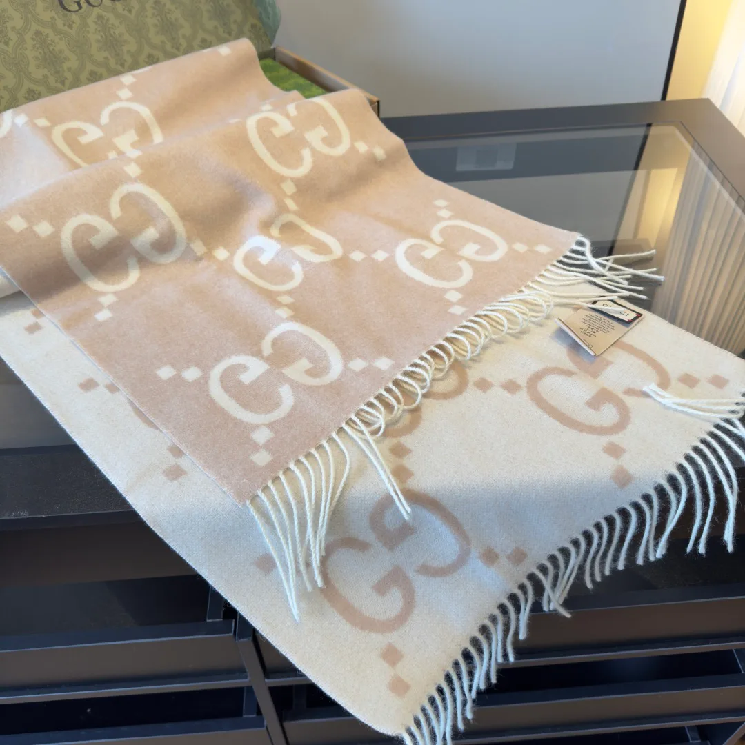 Scarves GUCCI 17896035